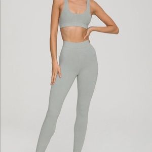 Good American essential legging